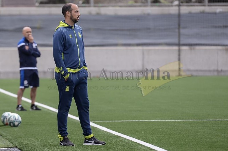 El juvenil de la UD Las Palmas firma un 5-0 y accede al liderato