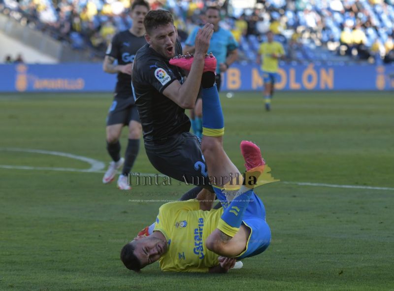 Mujica sufre su primera expulsión en el fútbol profesional