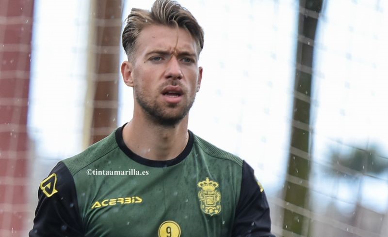 Rober Núñez se estrena con el Aguilas