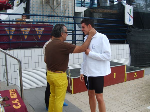 Rafael Machado (Metropole) saluda a Carlos Leñador (Las Palmas)