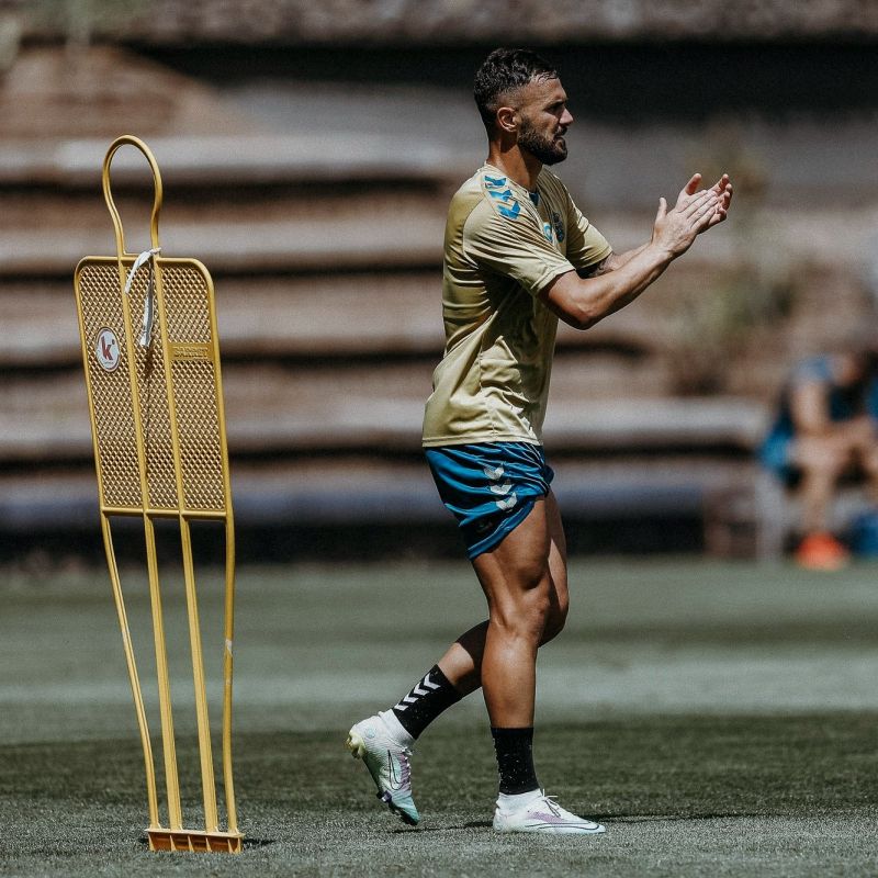Sadiku, Mujica, Maikel Mesa, Rober, Jesé, Pejiño, ...