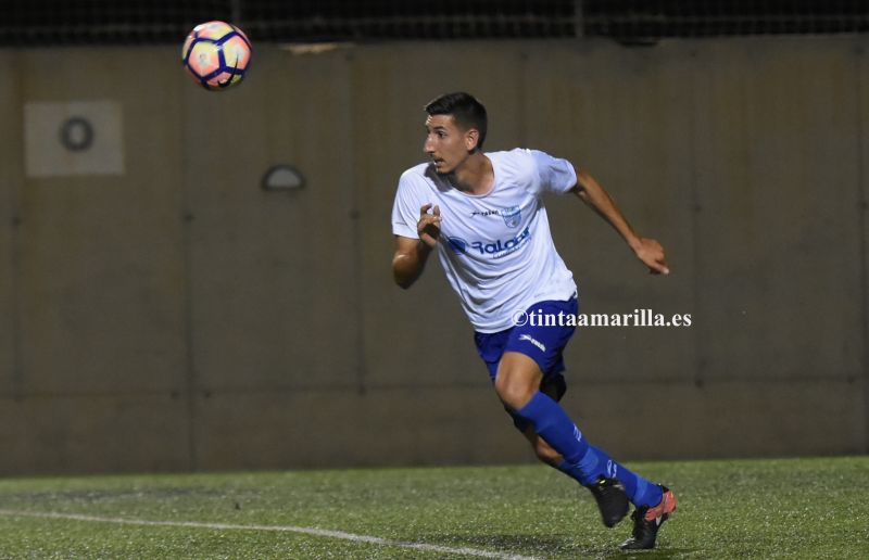 El Arucas sigue pisando los talones a Tamaraceite y U. Viera