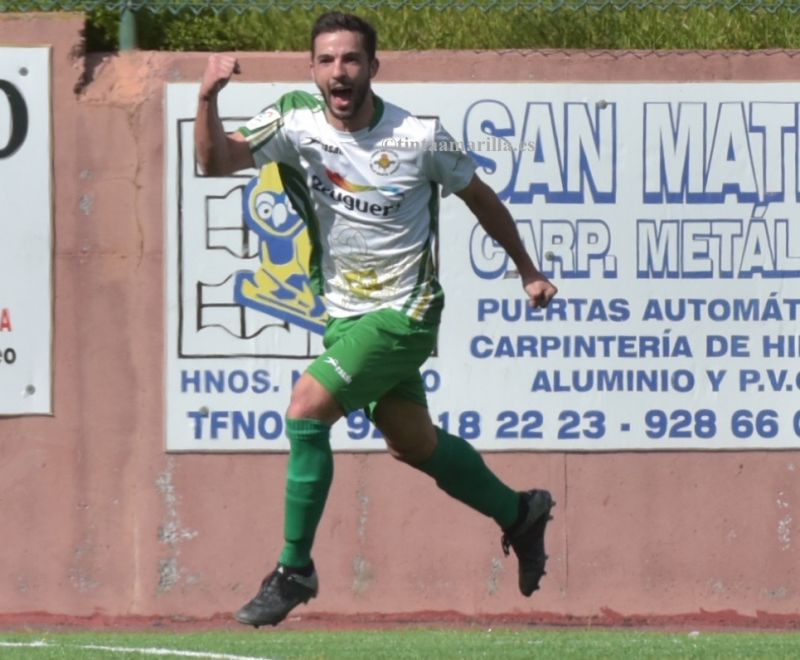 2-2: El derbi de Las Medianías se resuelve con polémica en el 95