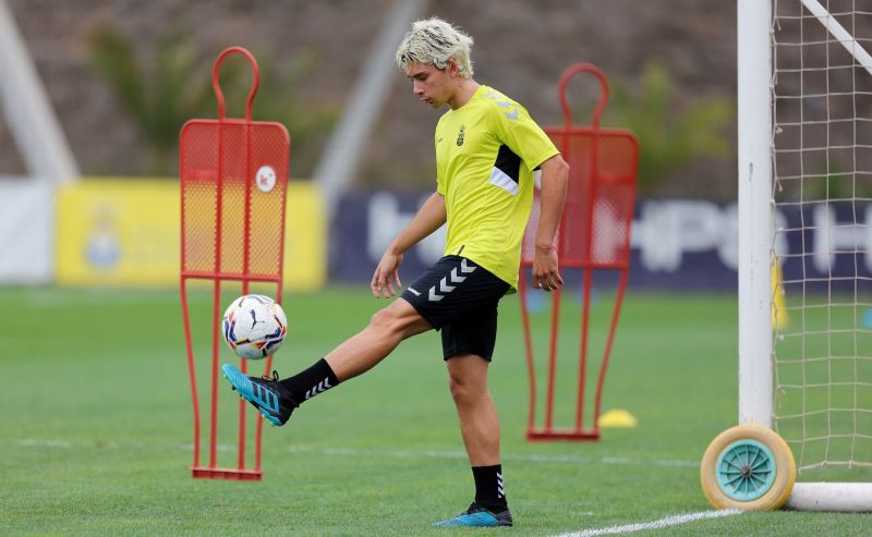 Sato, inspirado en el juego de Viera y Pedri