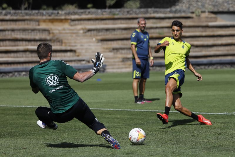 Cardona Y Una Pista Sobre El Once Titular De Montilivi