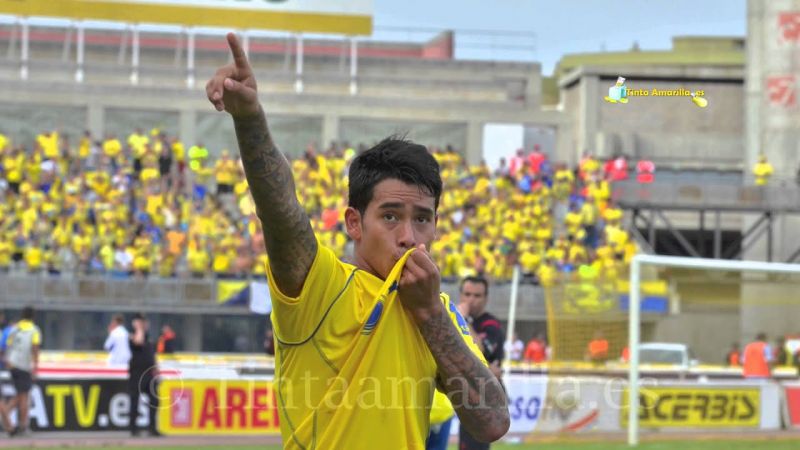 Araujo quiere que Viera marque el gol de un ascenso