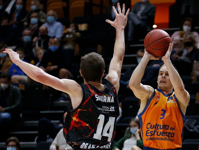 89-90: El Granca firma otro zarpazo en Valencia