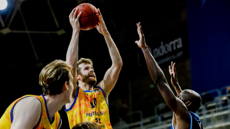 74-79: Doble triunfo del Granca en Andorra