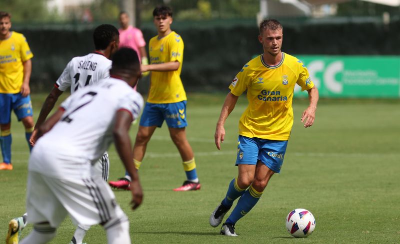 0-0: La UD muestra dos rostros en su primer ensayo