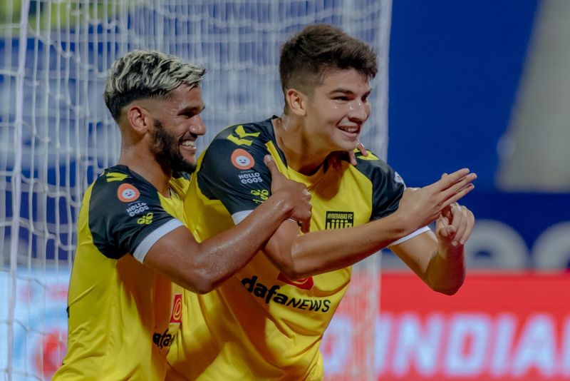 Siverio estrena gol en India frente a Hernán Santana