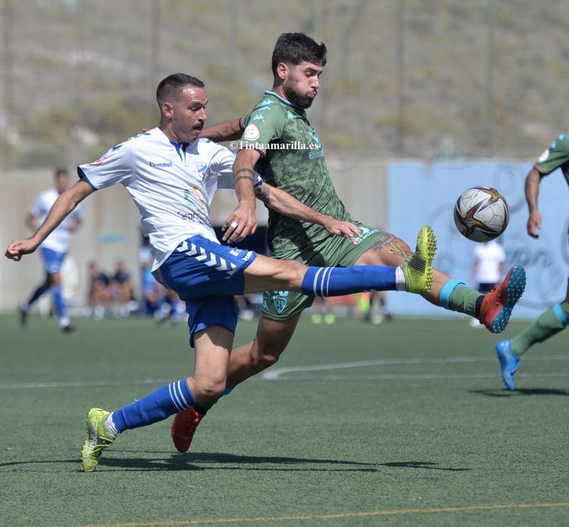 "Nadie vendrá a salvar al Tamaraceite; lo tenemos que hacer los jugadores"