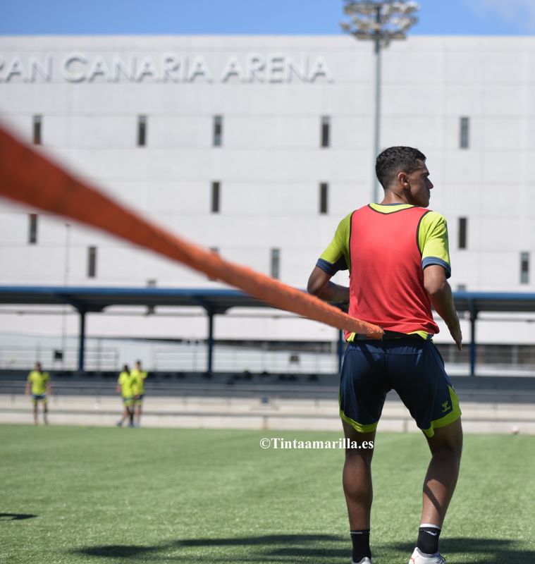Joaquín González, enchufado