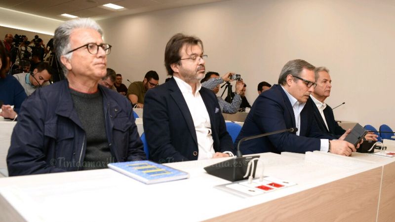 "No he cesado a nadie; Helguera ha decidido por coherencia no seguir"