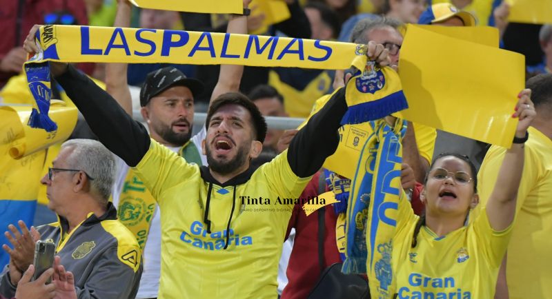 Proponen vaciar El Molinón en el partido contra Las Palmas