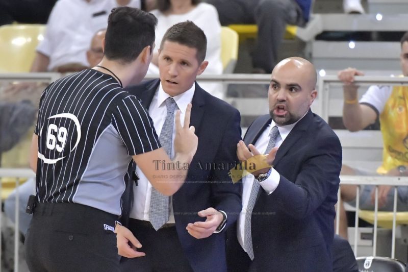 "Hay que acabar ya con las protestas a los árbitros"