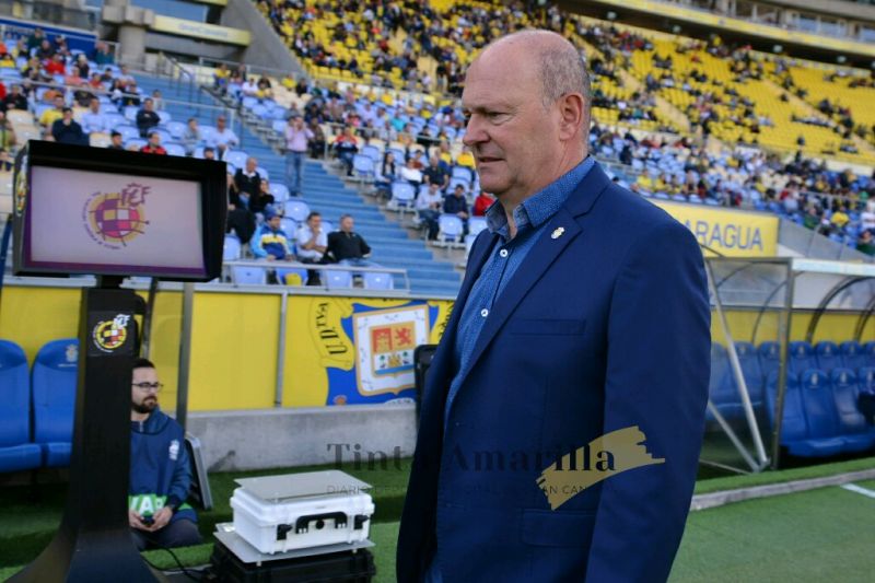 Mel reprocha el "penalti infantil y ridículo" que forzó el empate