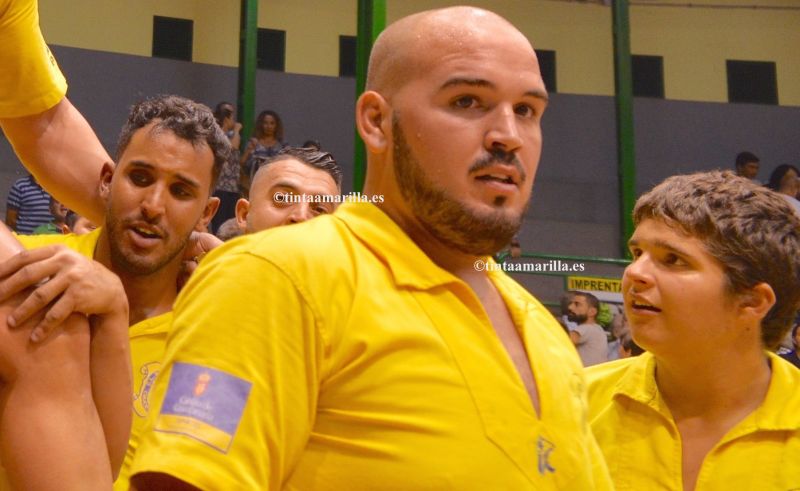 Emotivo vídeo del Roque Nublo en memoria de Carlos Macías