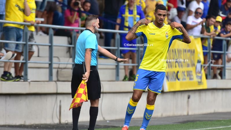 "Vi el portero adelantado y me dije: P'alante"