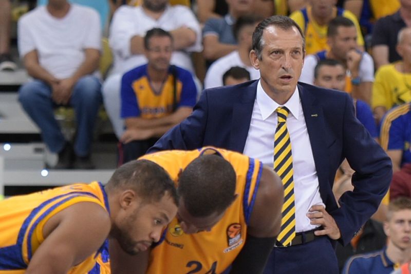 "Pido a la gente que anime a tope al equipo aunque me piten a mí"