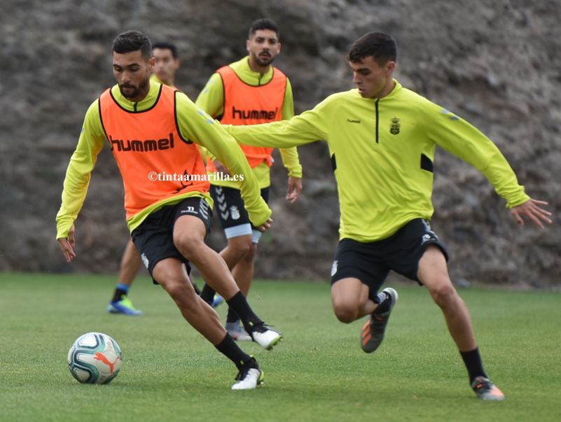 "Nuestro centro del campo es de locura"