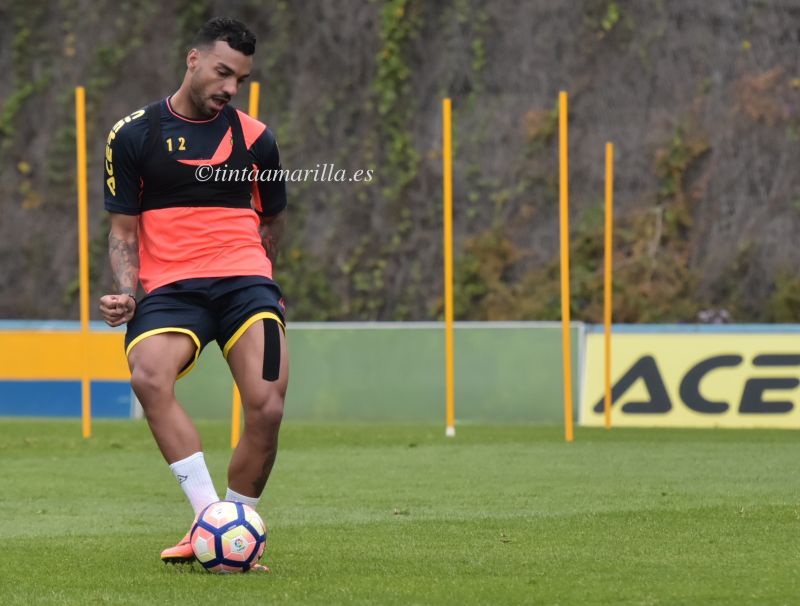 "Jugaría con España si me dan la oportunidad"