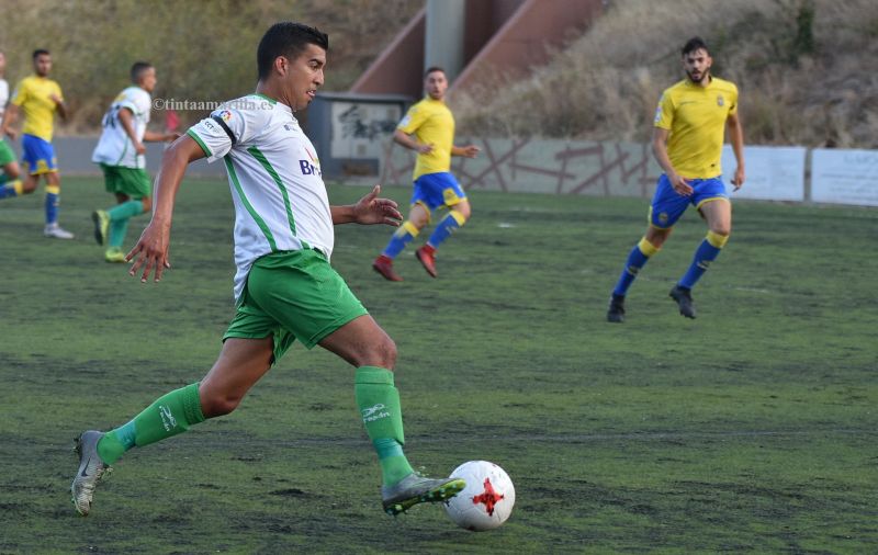 Cone se despide como jugador del Villa