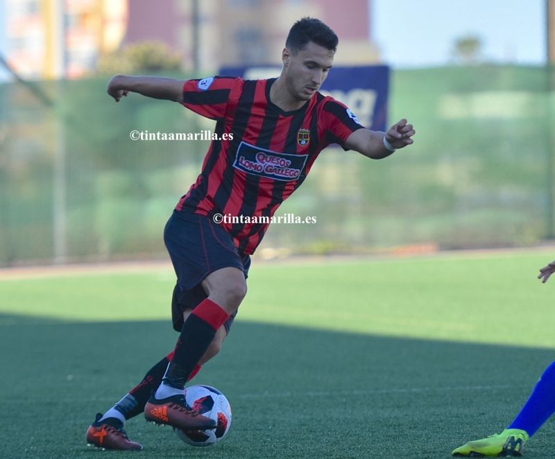 Kevin Pérez se mantiene en el Viera