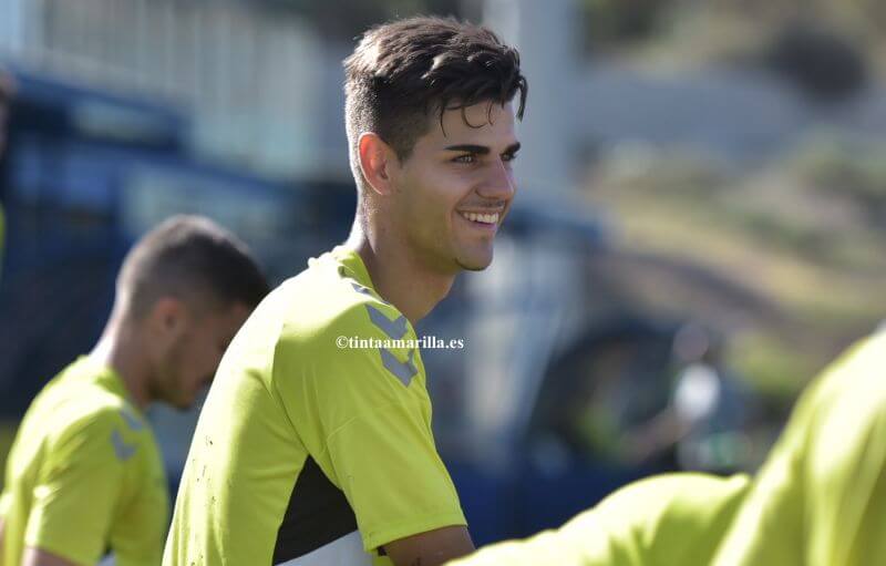 Diego Hernández por Juan Fernández, en el viaje a Vigo