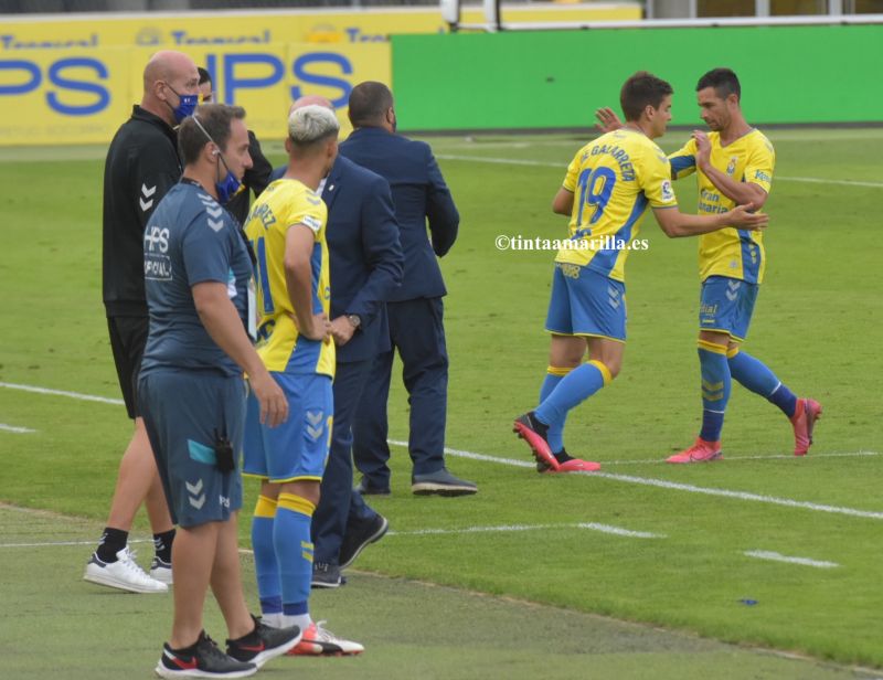 La FiFA mantiene los cinco cambios en 2020-21