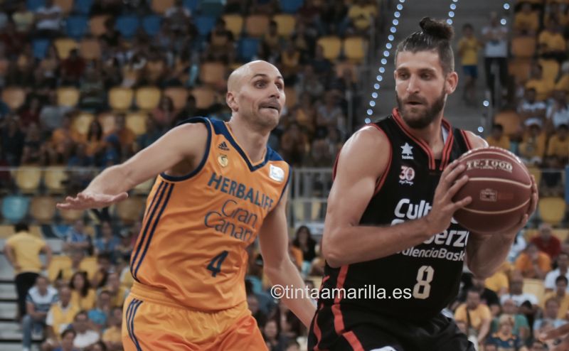 Oliver pronostica un partido a tumba abierta en Valencia