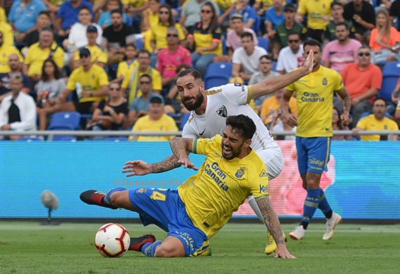 Para el malagueño Martín Navarrete, hubo penalti a Tana