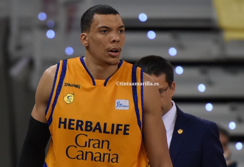 "Miraré todas las ofertas antes de decidir"