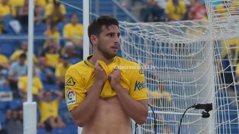 El presidente del Racing (BBAA) admite que preguntó por Calleri