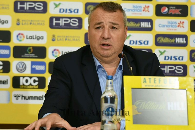 "Viera se presenta el lunes y Pedri ... veremos qué hacemos con las ofertas"