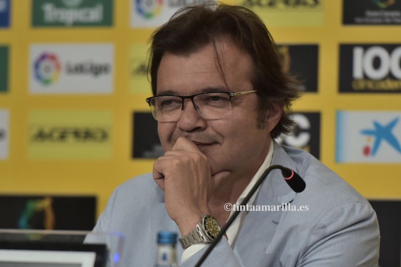 Un histórico club de Perú se fija en Toni Cruz