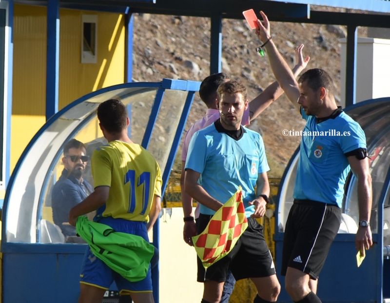 El atacante amarillo Adib, dos partidos