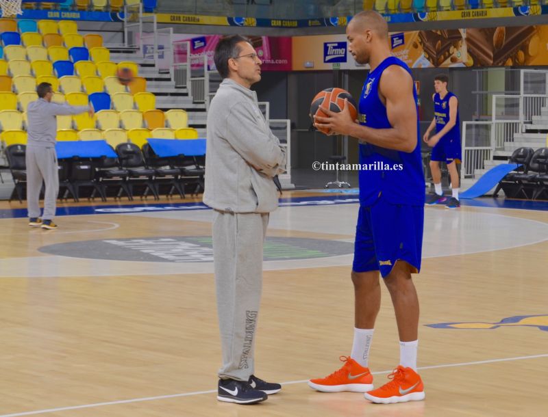 El Manresa quiere reunir a Eulis Báez con Pedro Martínez