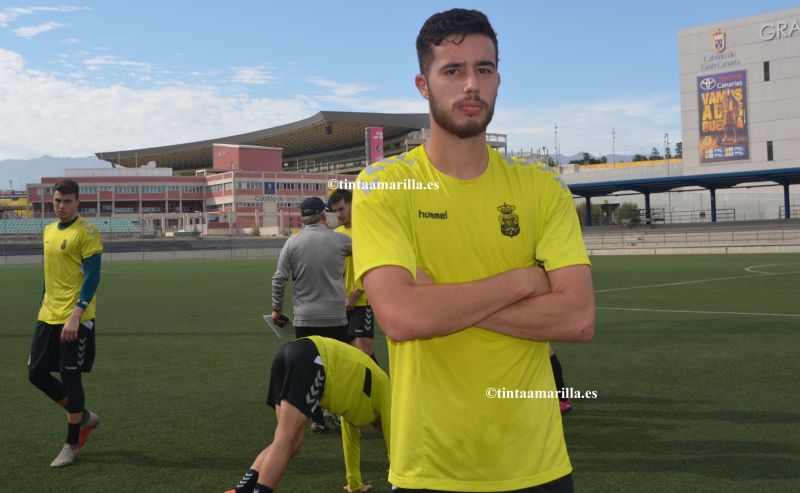 Cristian Abreu se aproxima al filial de Segunda B