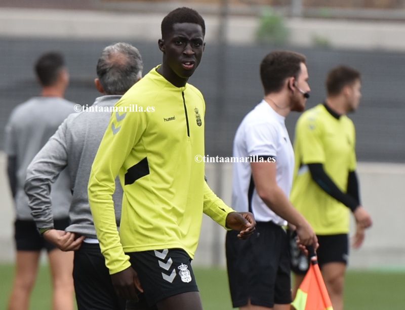 Las Palmas Atlético se prepara para el Torneo de Maspalomas