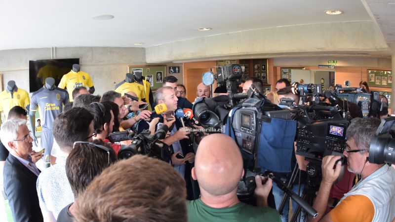 El técnico y la comisión deportiva avalan la continuidad de Araujo