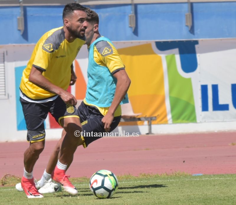 Momo pide jugar los derbis del verano "con deportividad"