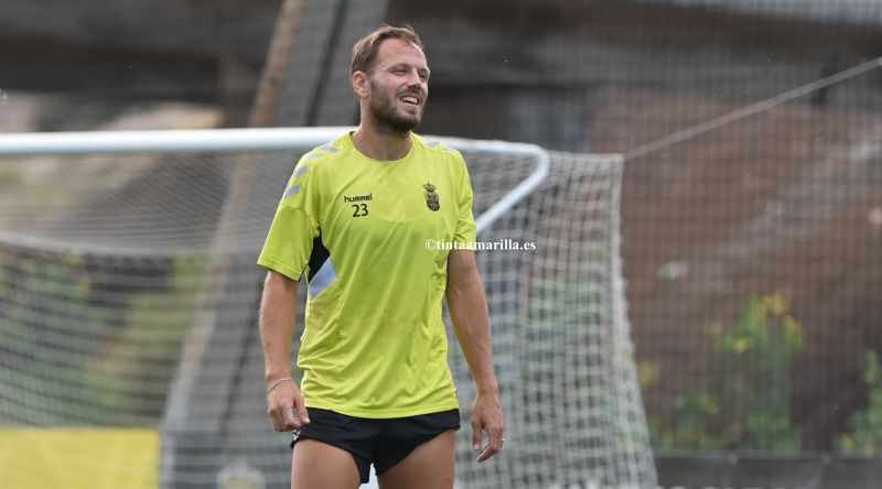 Dani, operado en Barcelona, estará 4 meses de baja