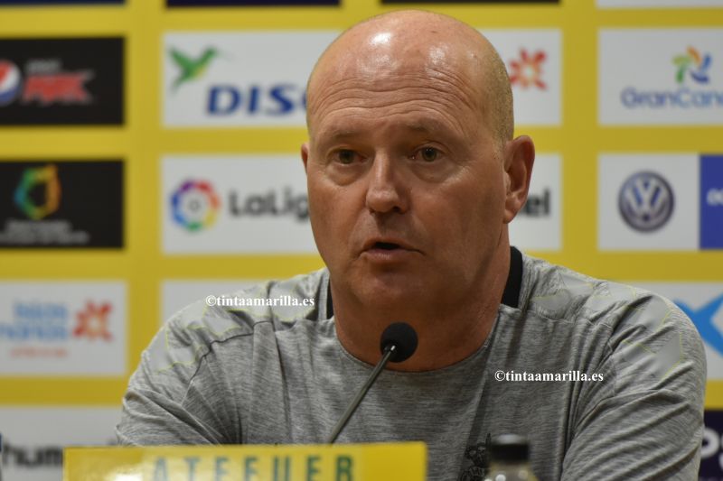 "Sería un alto precio perder a Araujo por lesión"