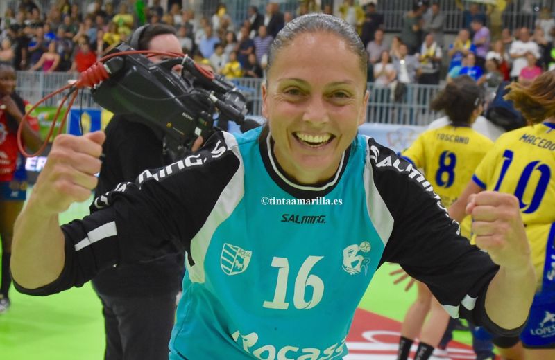 Silvia Navarro, MVP de la Liga