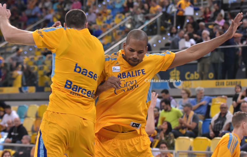 9 candidatos para tres billetes de play off