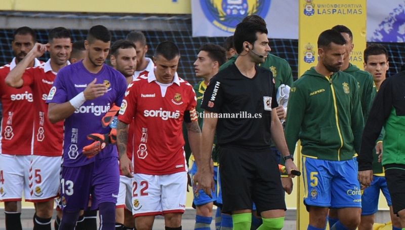 Los números que condenan a un Nástic farolillo rojo