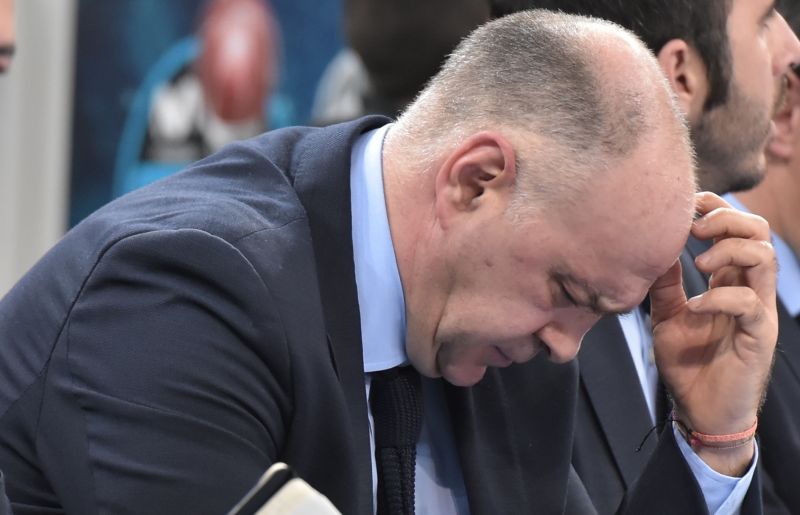 "Me jode perder igual así que por 20"