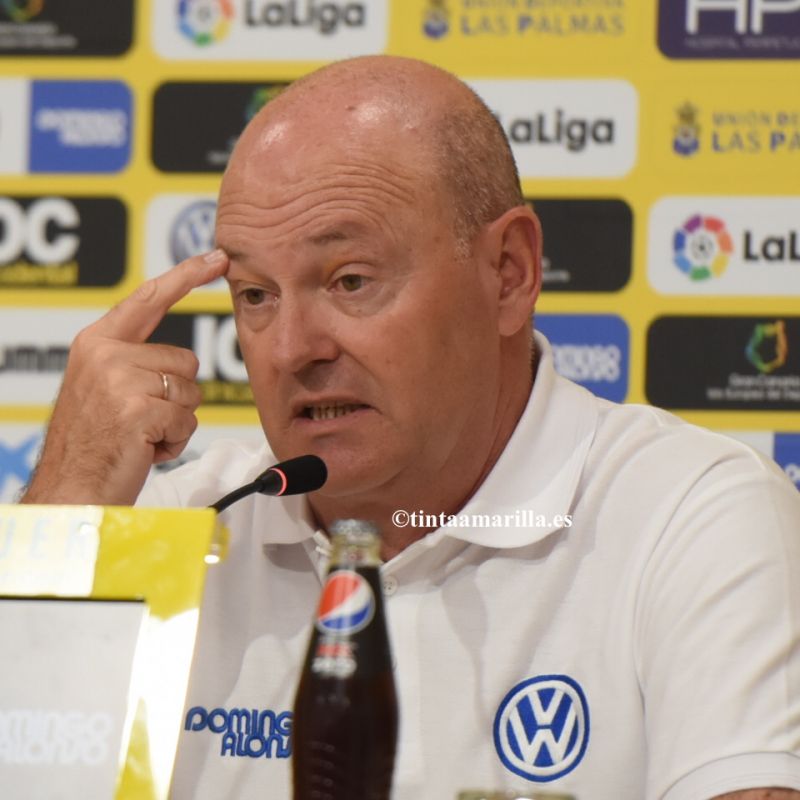 "Doy la bienvenida al árbitro y espero que tenga un buen día"