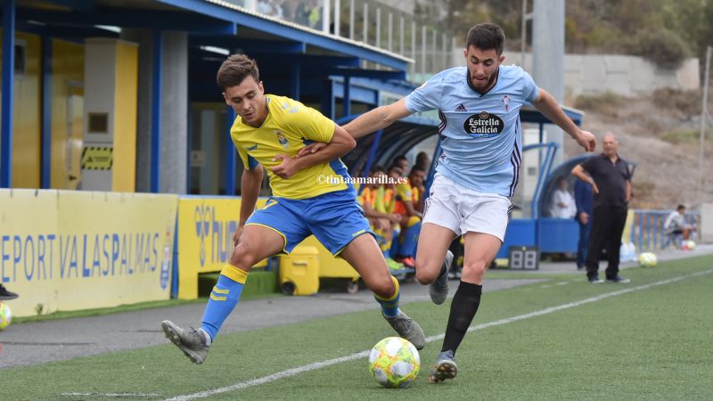 0-0: Pepe Mel toma nota del portero Alex Domínguez