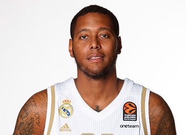 El Real Madrid pone a todos sus profesionales en cuarentena